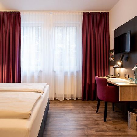 Arcus Hotel Muenchen Messe Фельдкирхен Экстерьер фото