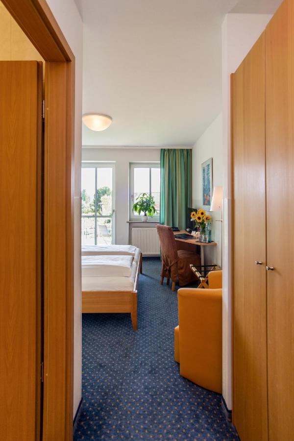 Arcus Hotel Muenchen Messe Фельдкирхен Экстерьер фото